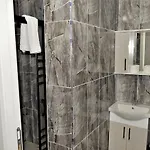 Vip Hotel *
